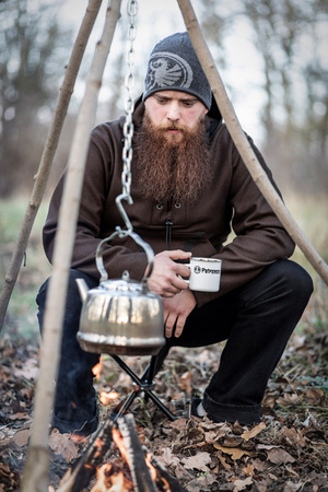 Klasyczny czajnik vintage do kuchni i na ognisko 1,5 litra Petromax tk1